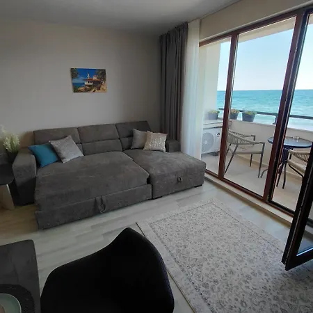 Apartament Danaya, Carpe Diem Complex, Balchik, Free-parking & Swimming Pool *