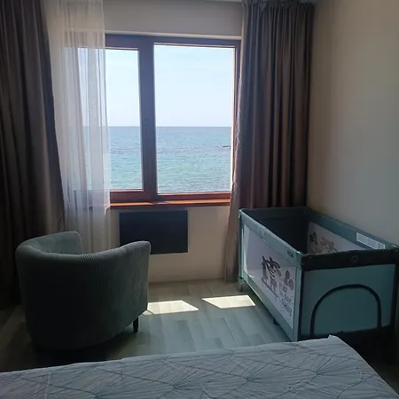 Danaya, Carpe Diem Complex, Balchik, Free-parking & Swimming Pool Apartament *